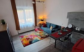 Napraforgo Apartman